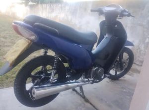 Damnificada por robo de moto ruega devolución de documentos