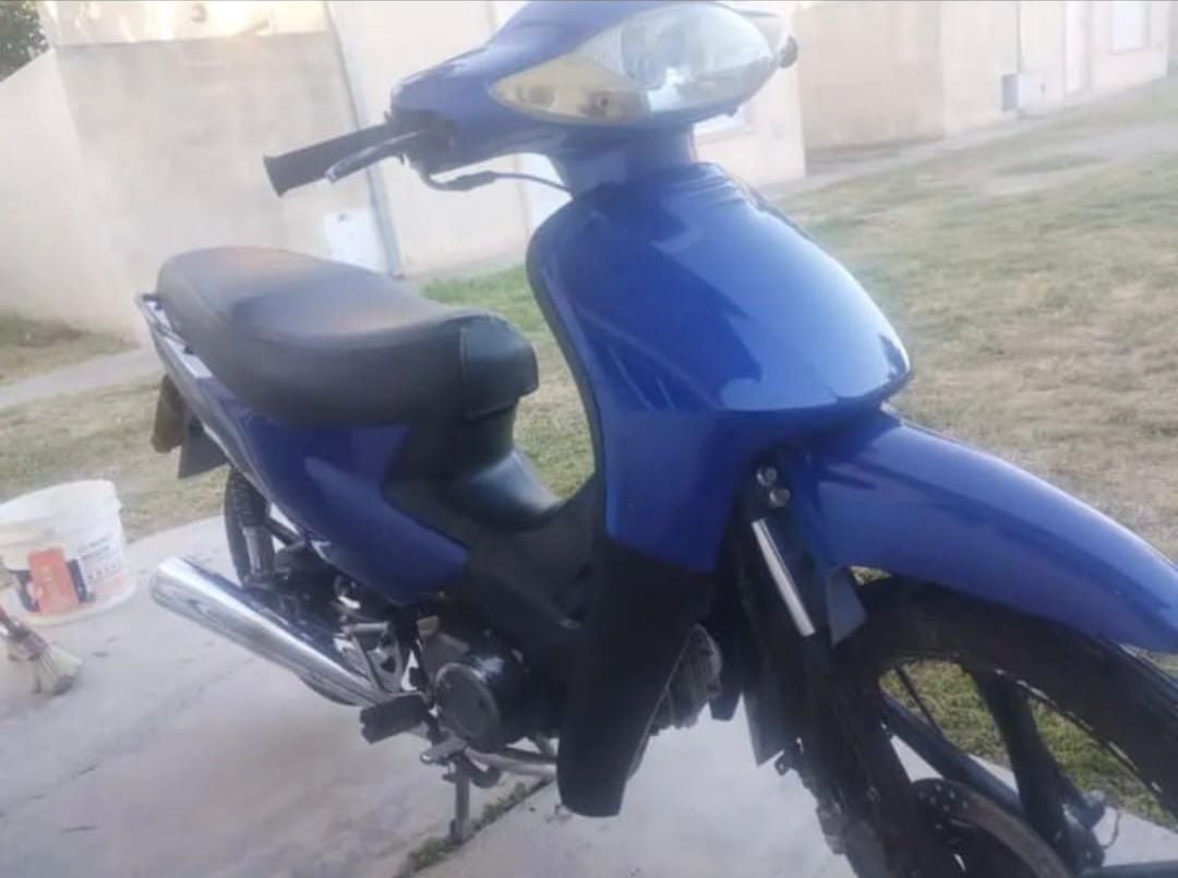 Damnificada por robo de moto ruega devolución de documentos