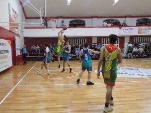 Básquet U – 17: Ceremonia de Apertura y Tres Arroyos puntero