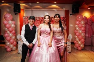 Néstor Guzmán y el regalo sorpresa para los 15 de su hija