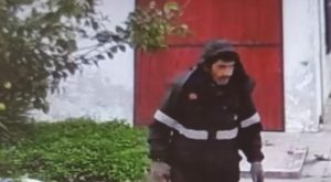 Se llevó la  bici como si fuera suya (video)