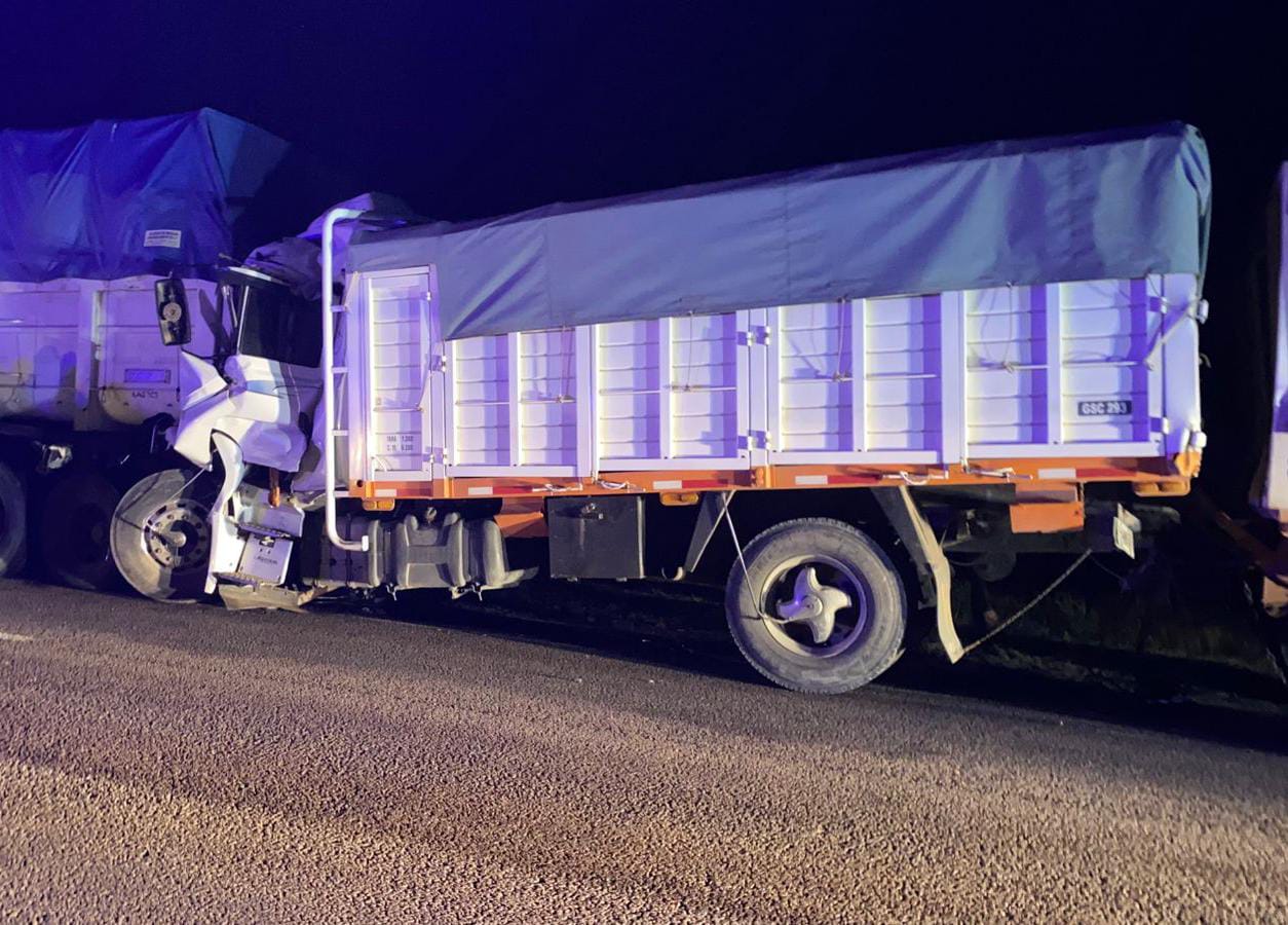 Ruta 3 Km.521: Conductor de Cascallares muere al chocar de atrás a otro camión