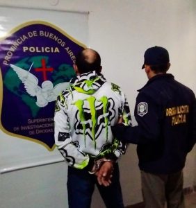 Allanamientos en Tres Arroyos y Claromecó: Un preso, secuestro de drogas y armas