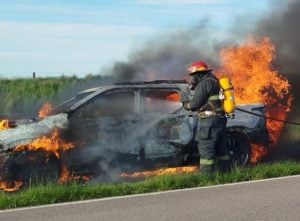 Ardió camioneta en Ruta 85 a 15 km de Coronel Pringles