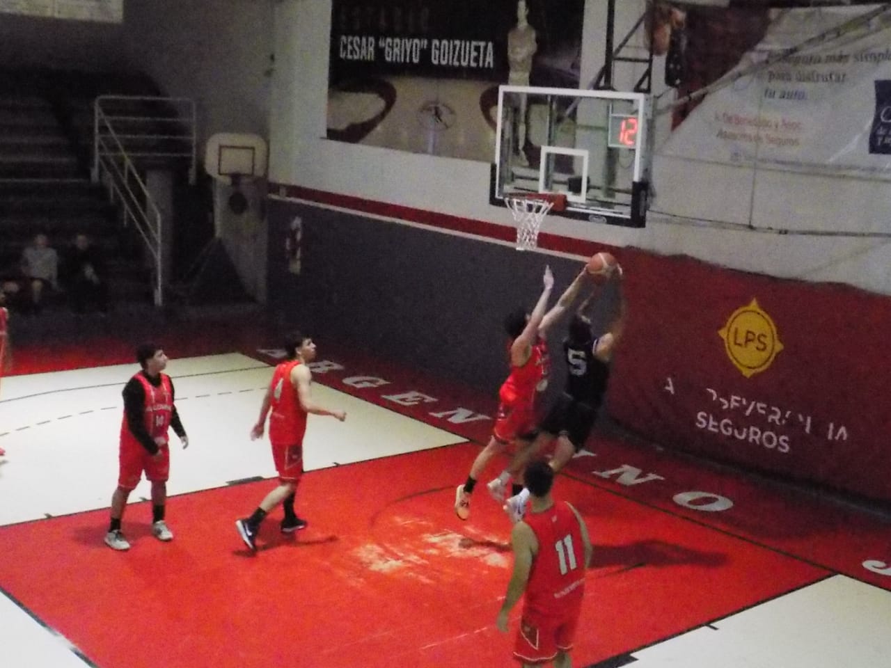 Básquet: Ganó Argentino en el comienzo de la 10ª fecha