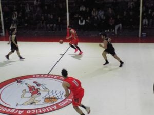 Básquet: Ganó Argentino en el comienzo de la 10ª fecha
