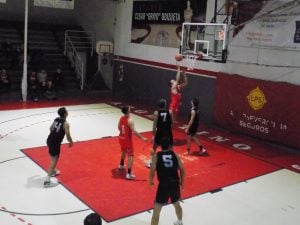 Básquet: Ganó Argentino en el comienzo de la 10ª fecha