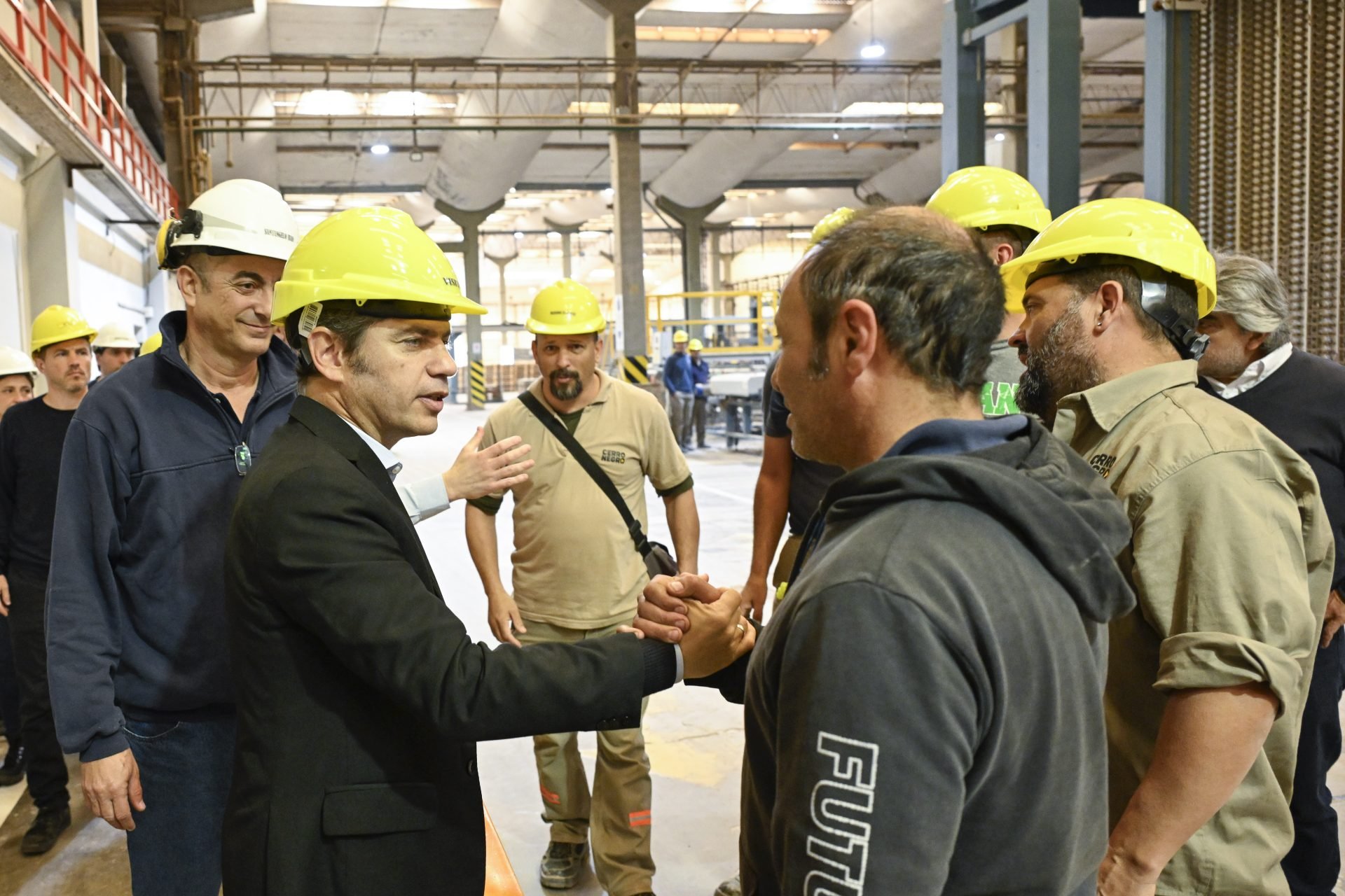 Olavarría: Kicillof con productores, comerciantes y representantes gremiales