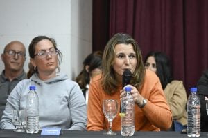Olavarría: Kicillof con productores, comerciantes y representantes gremiales