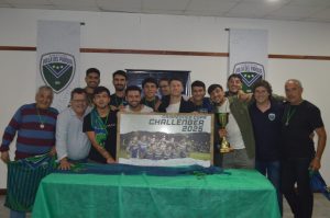 Fútbol: Villa del Parque festejó la conquista de la Copa Challenger