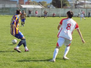 Fútbol de Primera:  Empate entre   Colegiales y Huracán en el comienzo de la fecha