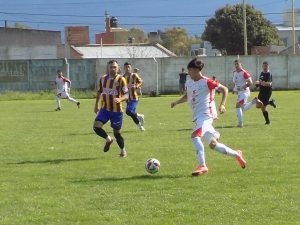 Fútbol de Primera:  Empate entre   Colegiales y Huracán en el comienzo de la fecha