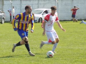 Fútbol de Primera:  Empate entre   Colegiales y Huracán en el comienzo de la fecha