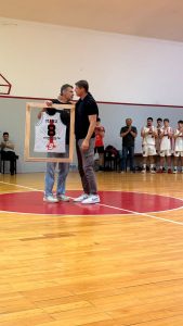 Alumni homenajeó a Juan Manuel Locatelli