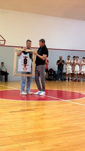 Alumni homenajeó a Juan Manuel Locatelli