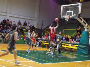 Básquet local: Ganaron Club de Pelota y Quilmes
