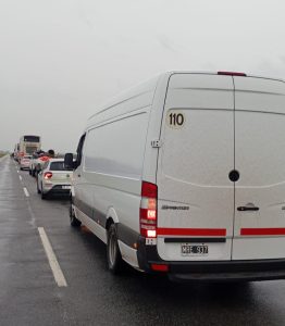 Camión derramó maíz sobre Ruta 228. El tránsito estuvo interrumpido