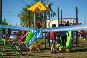 Se inauguró la nueva plaza en el Barrio Municipal