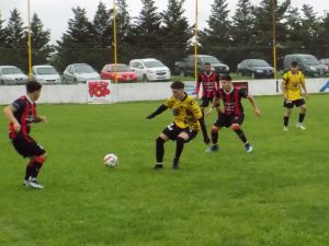 Futbol: Echegoyen ganó y se salvó. Once Corazones jugará la Promoción