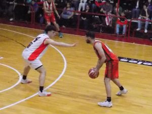 Básquet Local: Quilmes ganó el clásico y es único puntero del Clausura