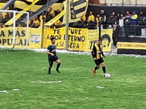 Futbol: Echegoyen ganó y se salvó. Once Corazones jugará la Promoción
