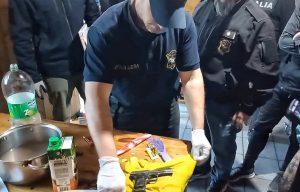 Condenada por tráfico de drogas seguía vendiendo con la tobillera puesta