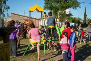 Se inauguró la nueva plaza en el Barrio Municipal