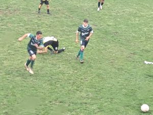 Futbol: Echegoyen ganó y se salvó. Once Corazones jugará la Promoción