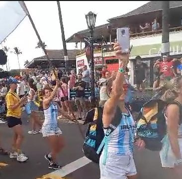 (video) Elisa Hospitaleche, abanderada de la delegación nacional en el Ironman de Hawaii