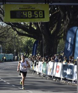 Atletismo: Revalidaron el récord de Ulises Sanguinetti en los 15K Saucony