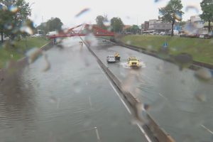 Trágico temporal en Buenos Aires: colapso por inundaciones y un muerto