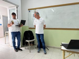 Inició el curso de la Escuela de Operadores de Maquinaria Agrícola sobre tractores