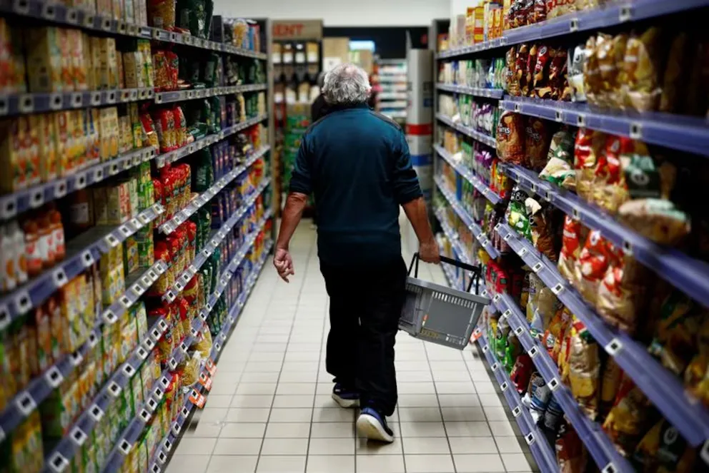 Informe de la UBA revela que los argentinos se endeudan cada vez más para hacer sus compras
