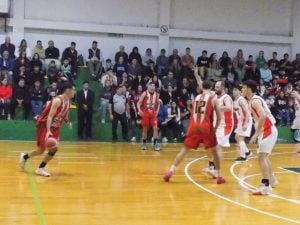 Básquet: el Globo sopló fuerte y dejó sin espuma al Cervecero en la primera final