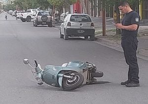 Cayó de su moto y fue derivado a emergencias del Pirovano