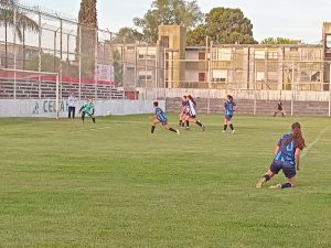 Con derrota, debutó la Selección Femenina Tresarroyense. Fue 3-0 ante Laprida