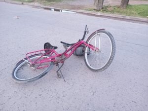 Ciclista trasladada al Pirovano luego de accidente de tránsito