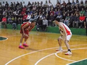 Básquet: el Globo sopló fuerte y dejó sin espuma al Cervecero en la primera final