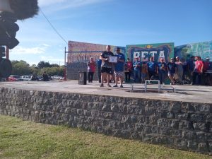 Raúl Turienzo ganó el concurso a la corvina de mayor peso del Club de Pesca en Reta