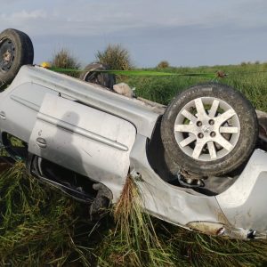 Vuelco en camino a Lin Calel: una persona derivada al Pirovano