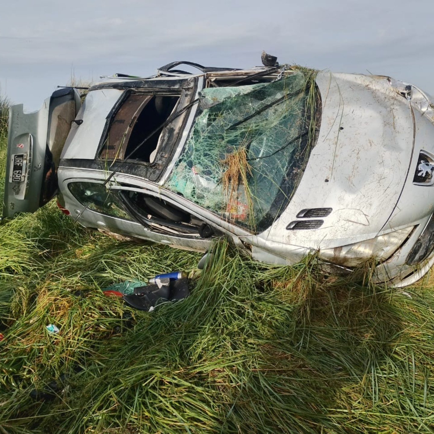 Vuelco en camino a Lin Calel: una persona derivada al Pirovano