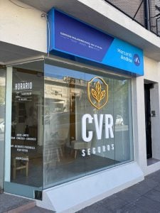 (audio) Carolina Valladares Rucci inauguró su oficina de seguros en pleno centro