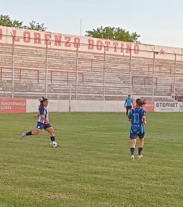 Con derrota, debutó la Selección Femenina Tresarroyense. Fue 3-0 ante Laprida