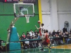 Básquet: el Globo sopló fuerte y dejó sin espuma al Cervecero en la primera final