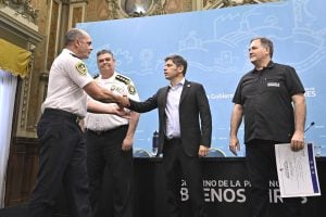 Kicillof encabezó el acto de ascenso de oficiales de la Policía provincial