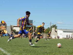 Fútbol de Primera: Ganaron Villa, Boca y Colegiales en el Mastrángelo