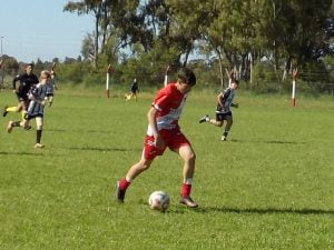 (videos)Fútbol: La Sub-13 de Argentino clasificó. La Sub-17 de Boca empató.