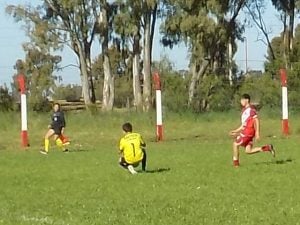 (videos)Fútbol: La Sub-13 de Argentino clasificó. La Sub-17 de Boca empató.