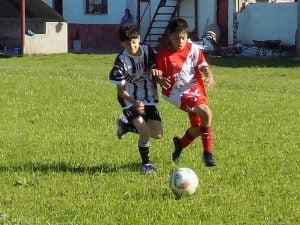 (videos)Fútbol: La Sub-13 de Argentino clasificó. La Sub-17 de Boca empató.