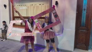 Yesica y Micaela se recibieron de profesoras en Educación Primaria